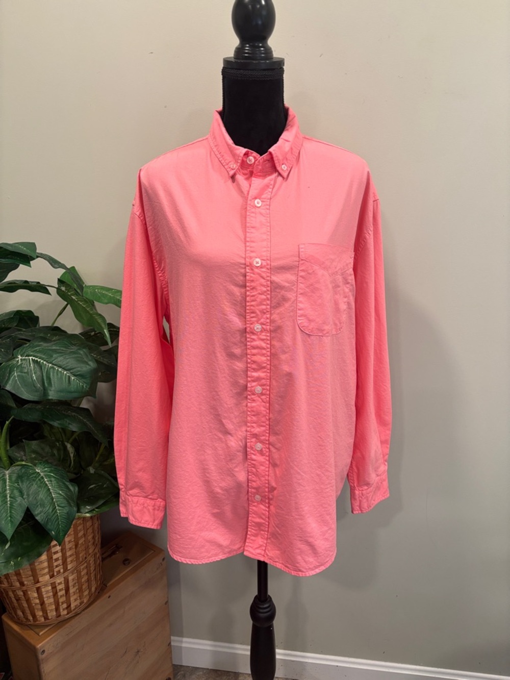fresh produce Coral Pink Long-Sleeve Button-Down Oxford Shirt NWT